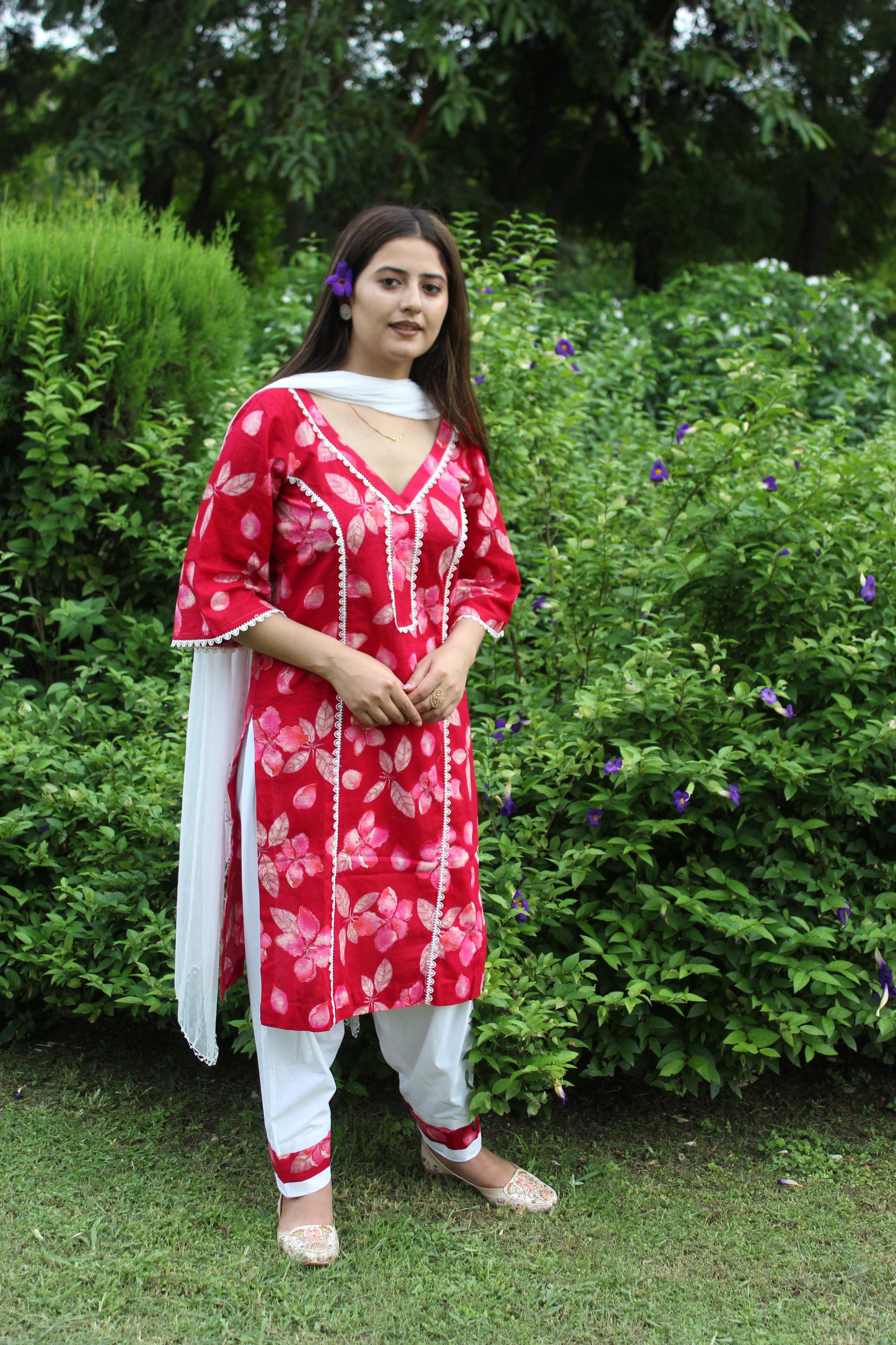 Lace Bloom Suit & Comfort Set