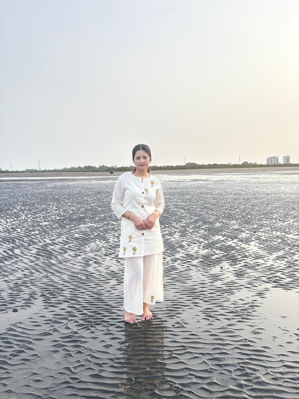 "Saanjh'  — Co-Ed Jute Cotton Set with Subtle Mirror Work