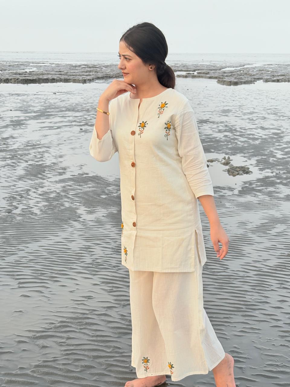 "Saanjh'  — Co-Ed Jute Cotton Set with Subtle Mirror Work