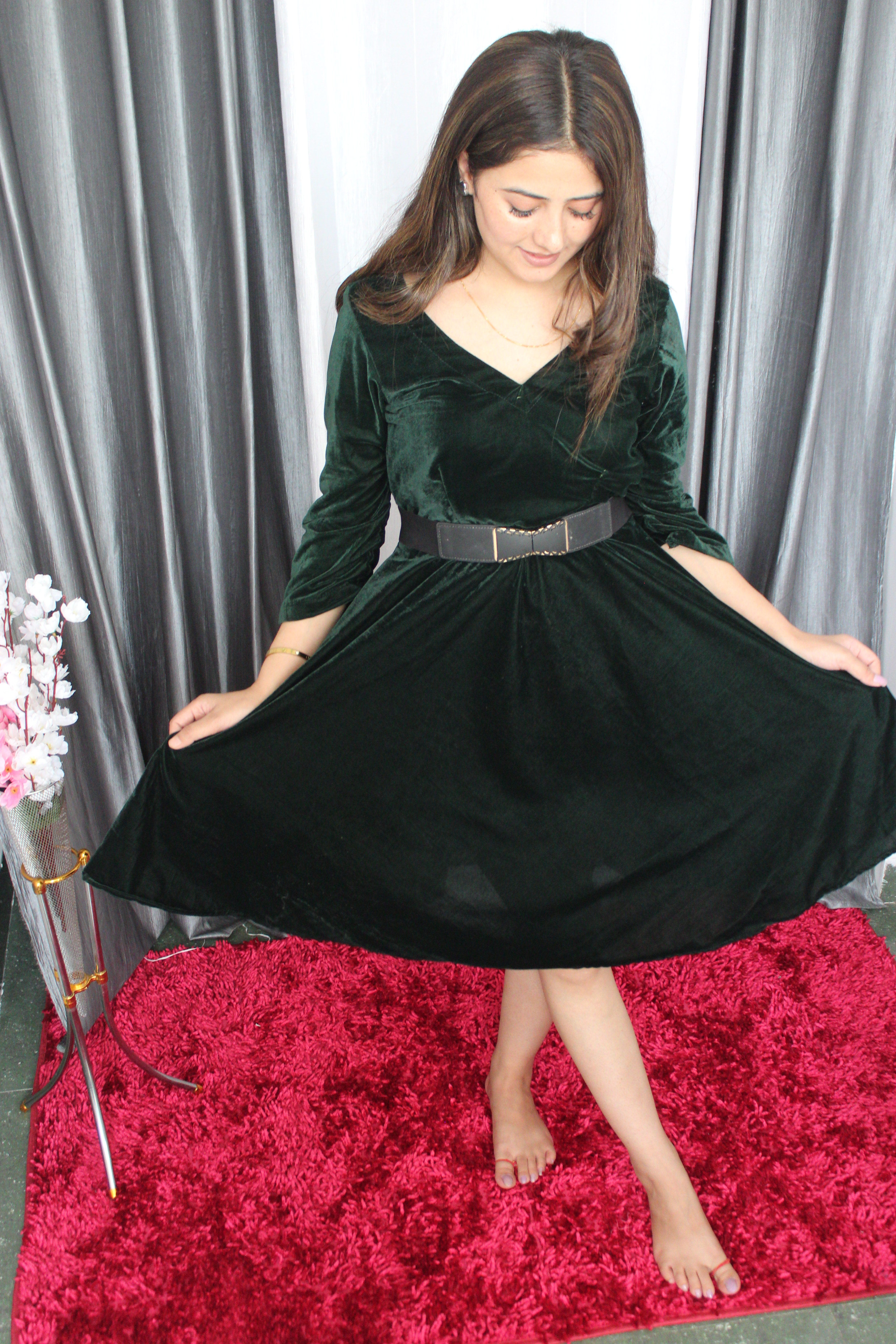 Velvet Knee-Length Dress V-SHAPED NECK