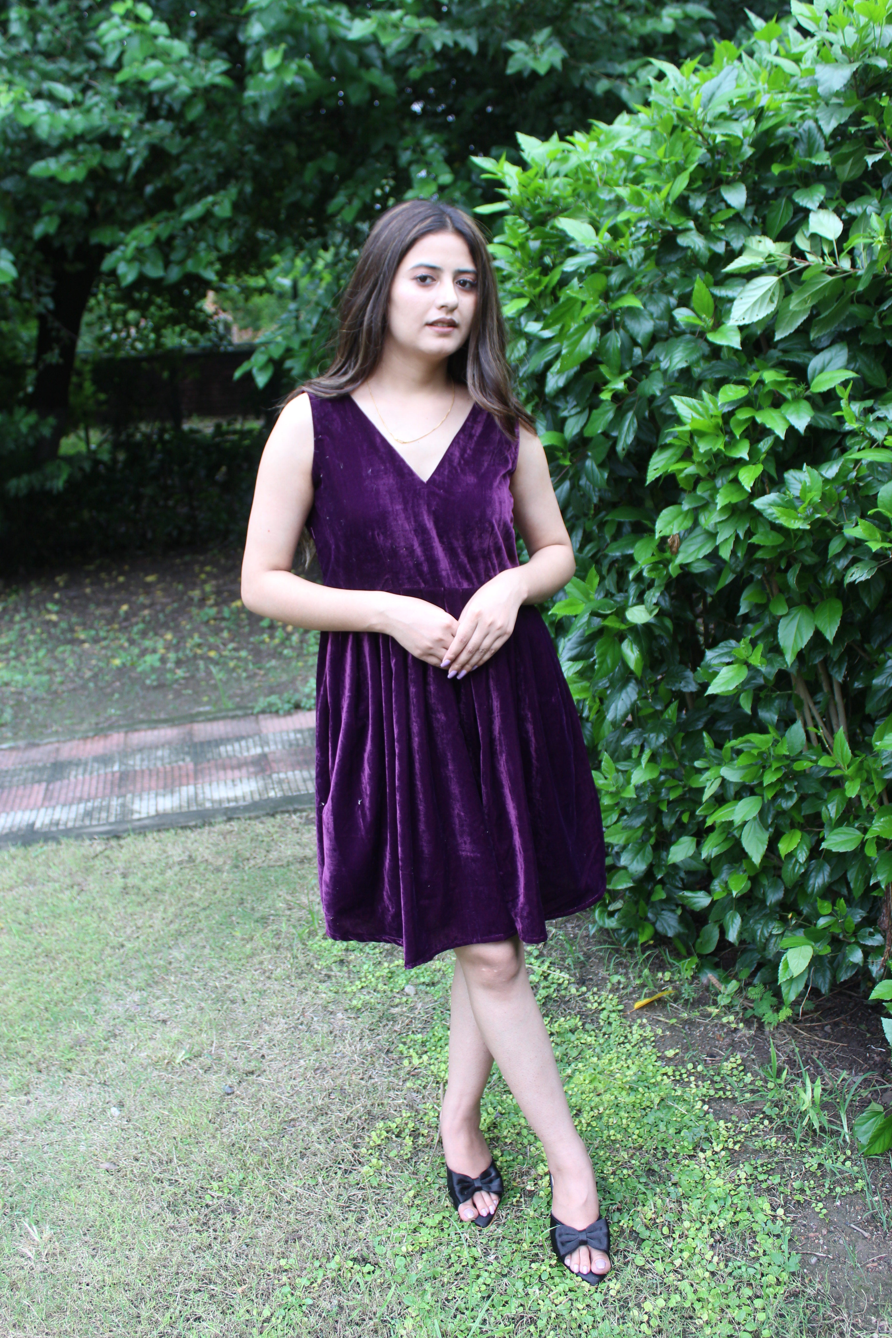 Velvet V-Neck Knee-Length Dress