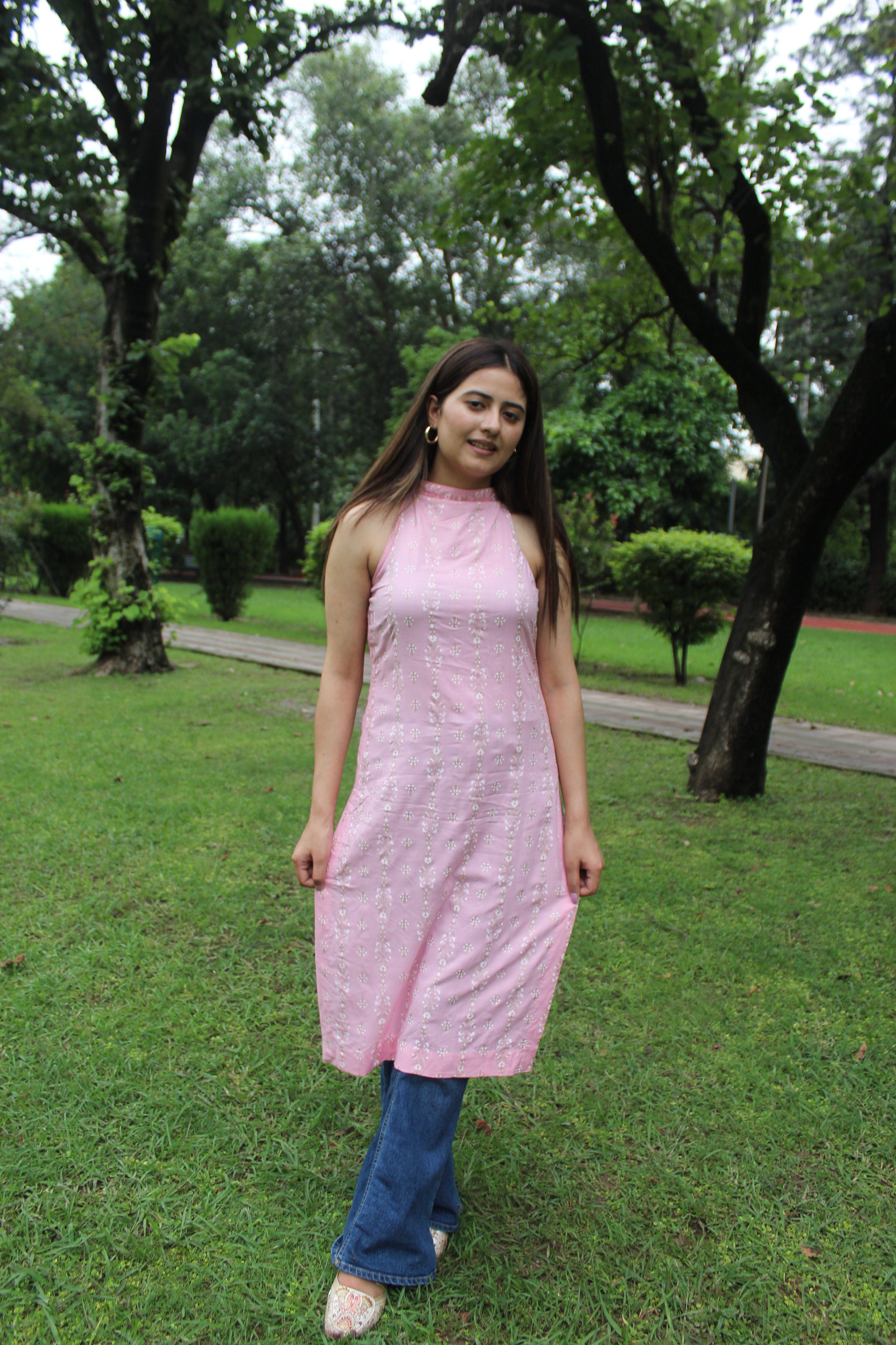 Sculpted Diamond Kurti with Back Zipper