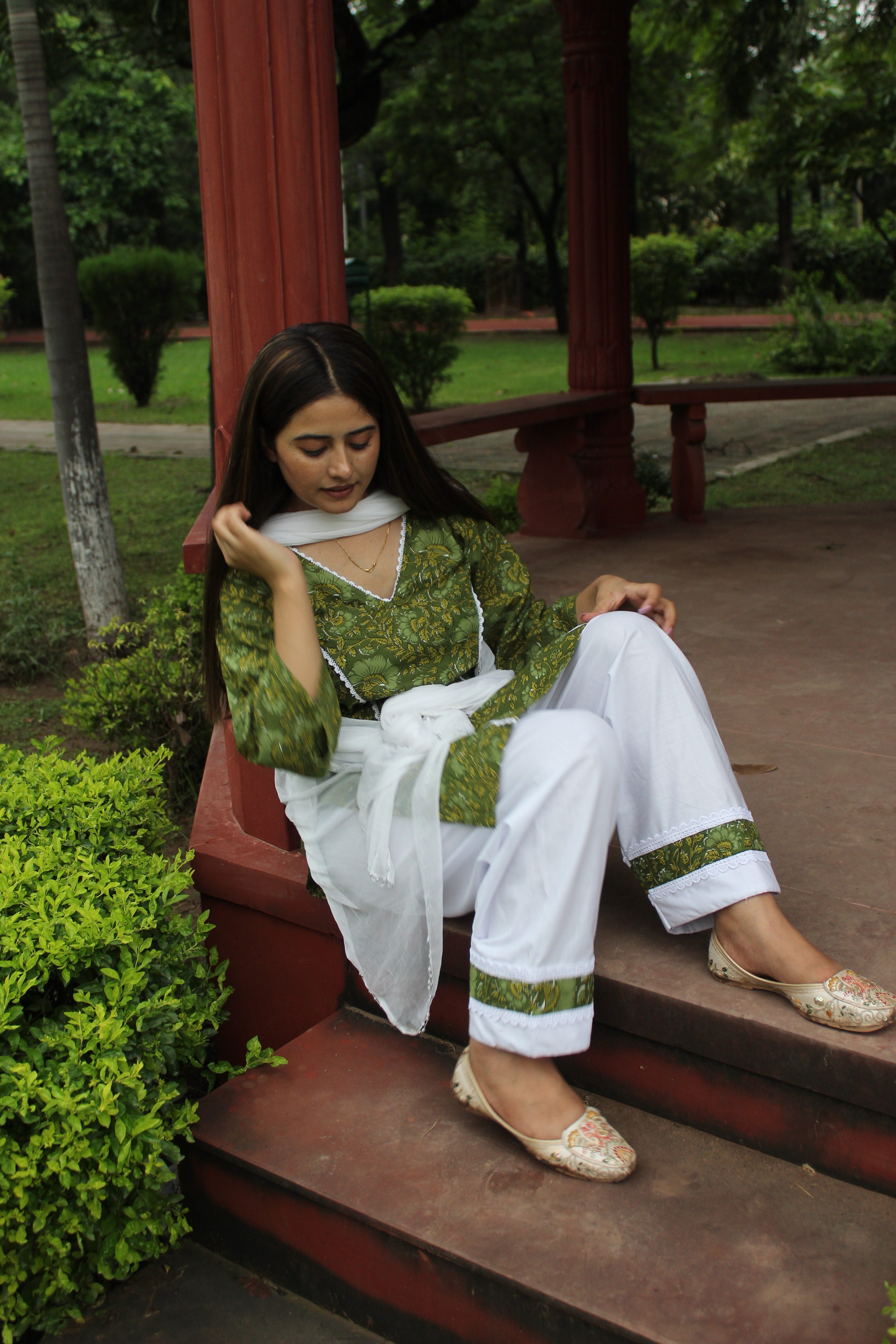 Mehr Semi-Farshi Elegance with dupatta