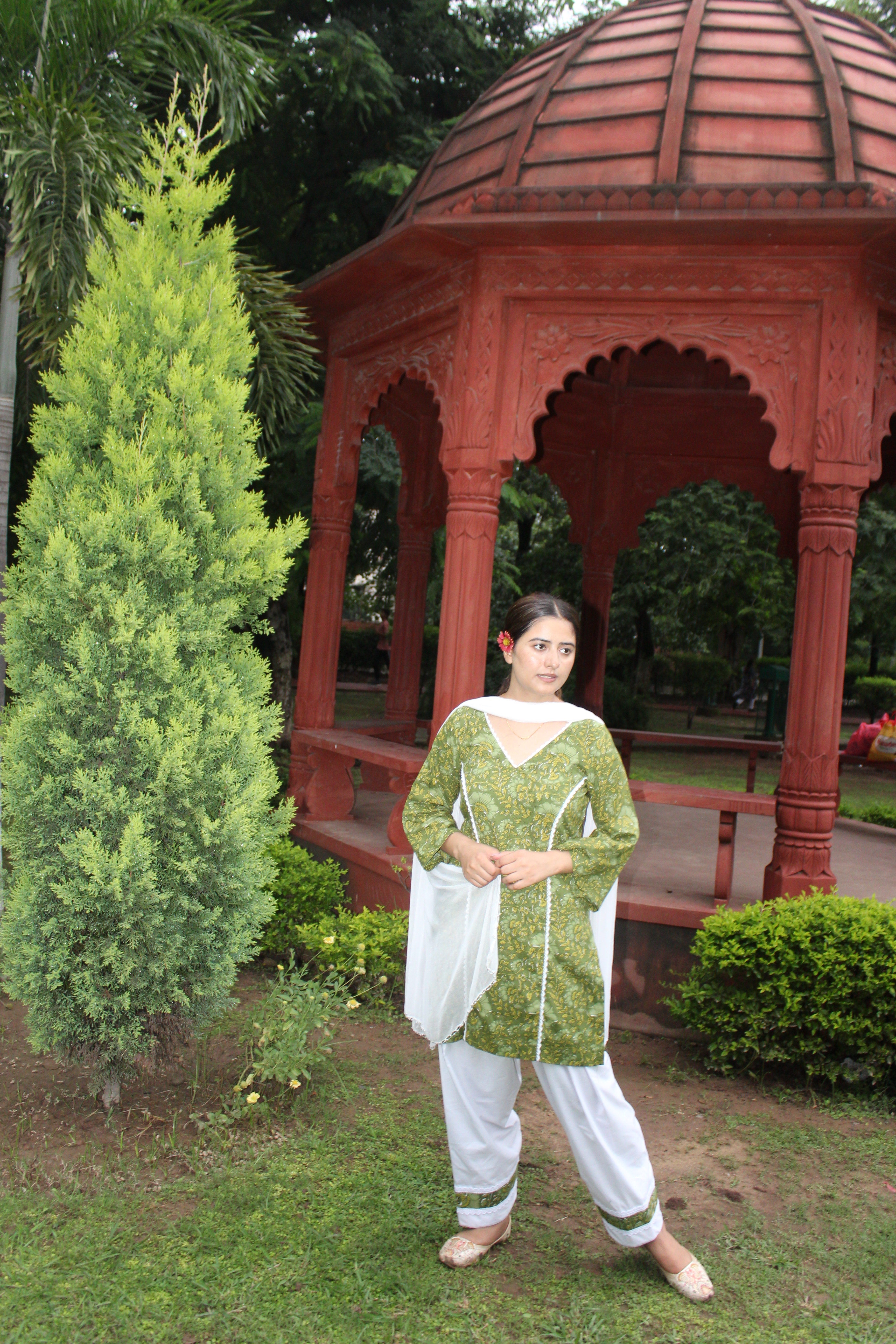 Mehr Semi-Farshi Elegance with dupatta