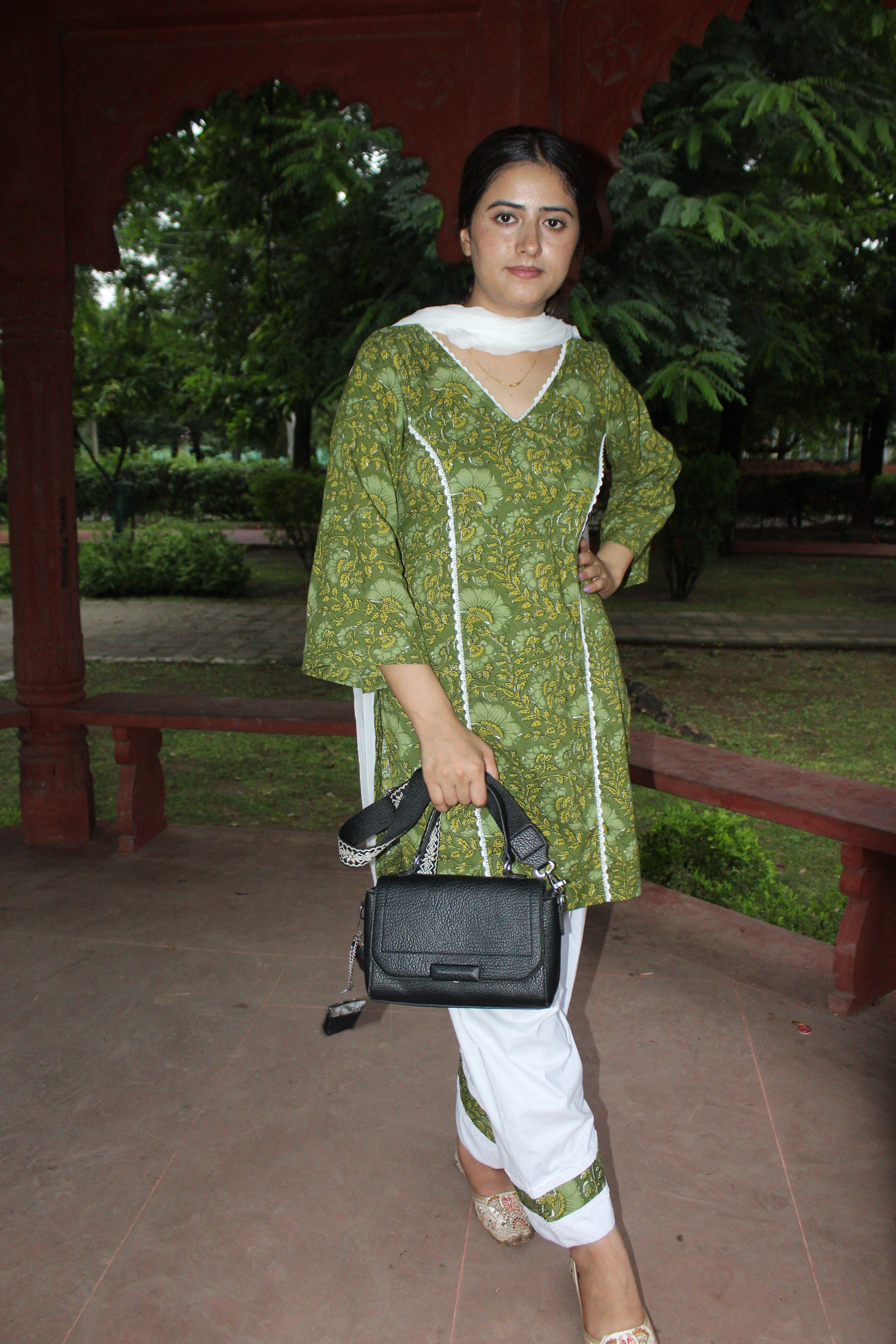 Mehr Semi-Farshi Elegance with dupatta